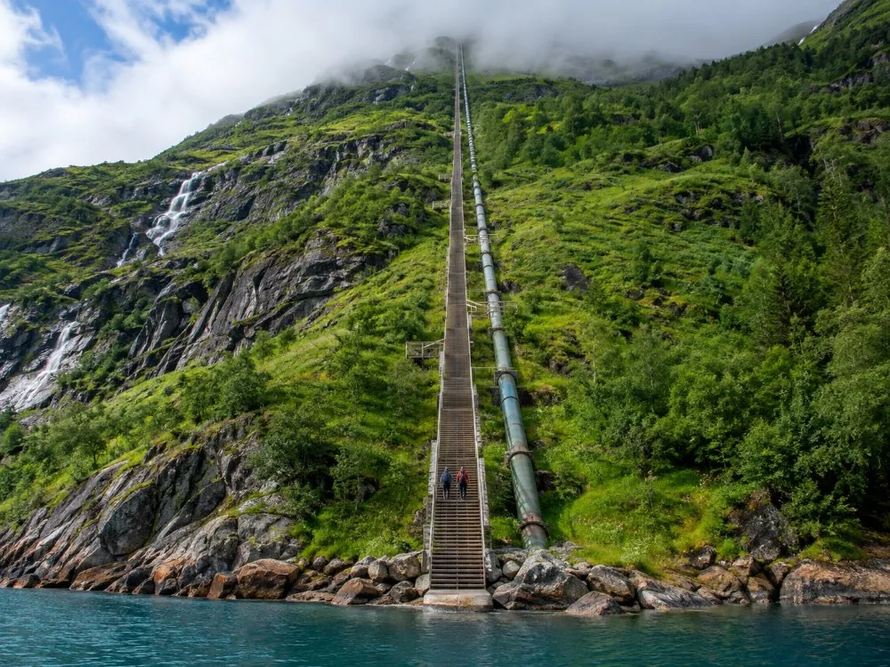 Fl&oslash;rli 4444: RIB Boat and Hike on the Lysefjord
