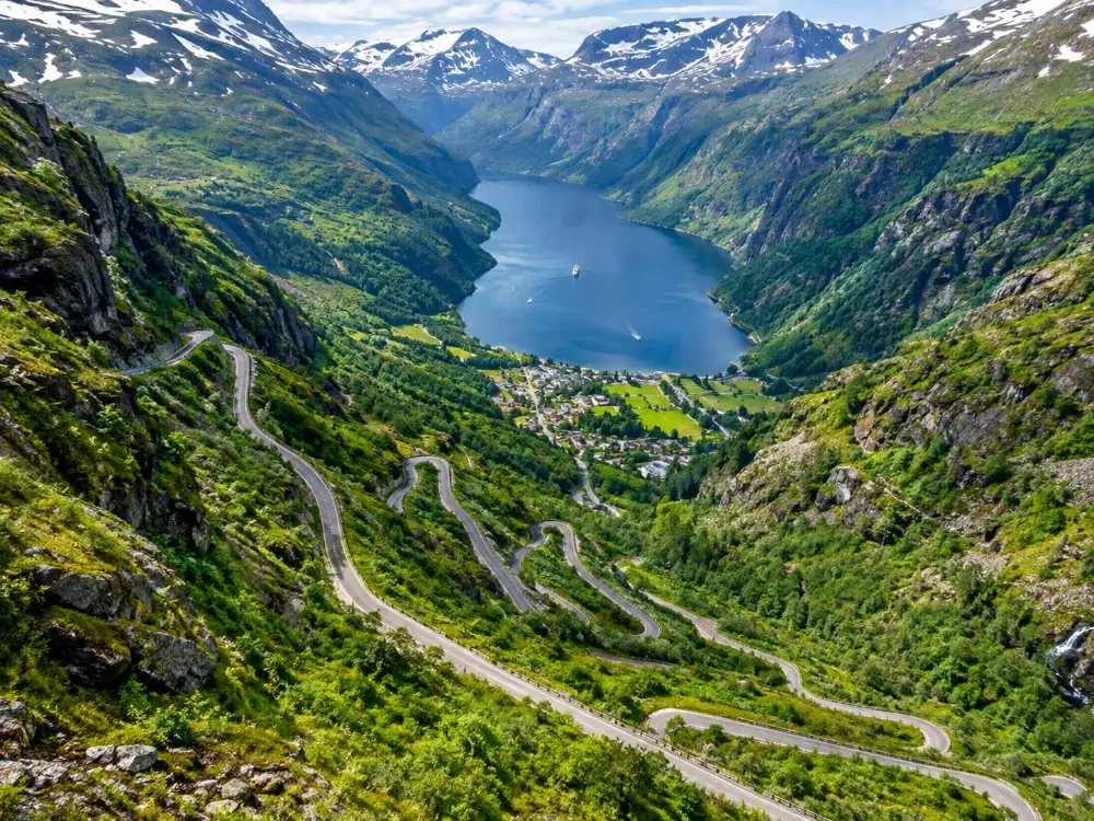The hairpin bends of the Fv500 road climbing from Lysebotn to the trailhead